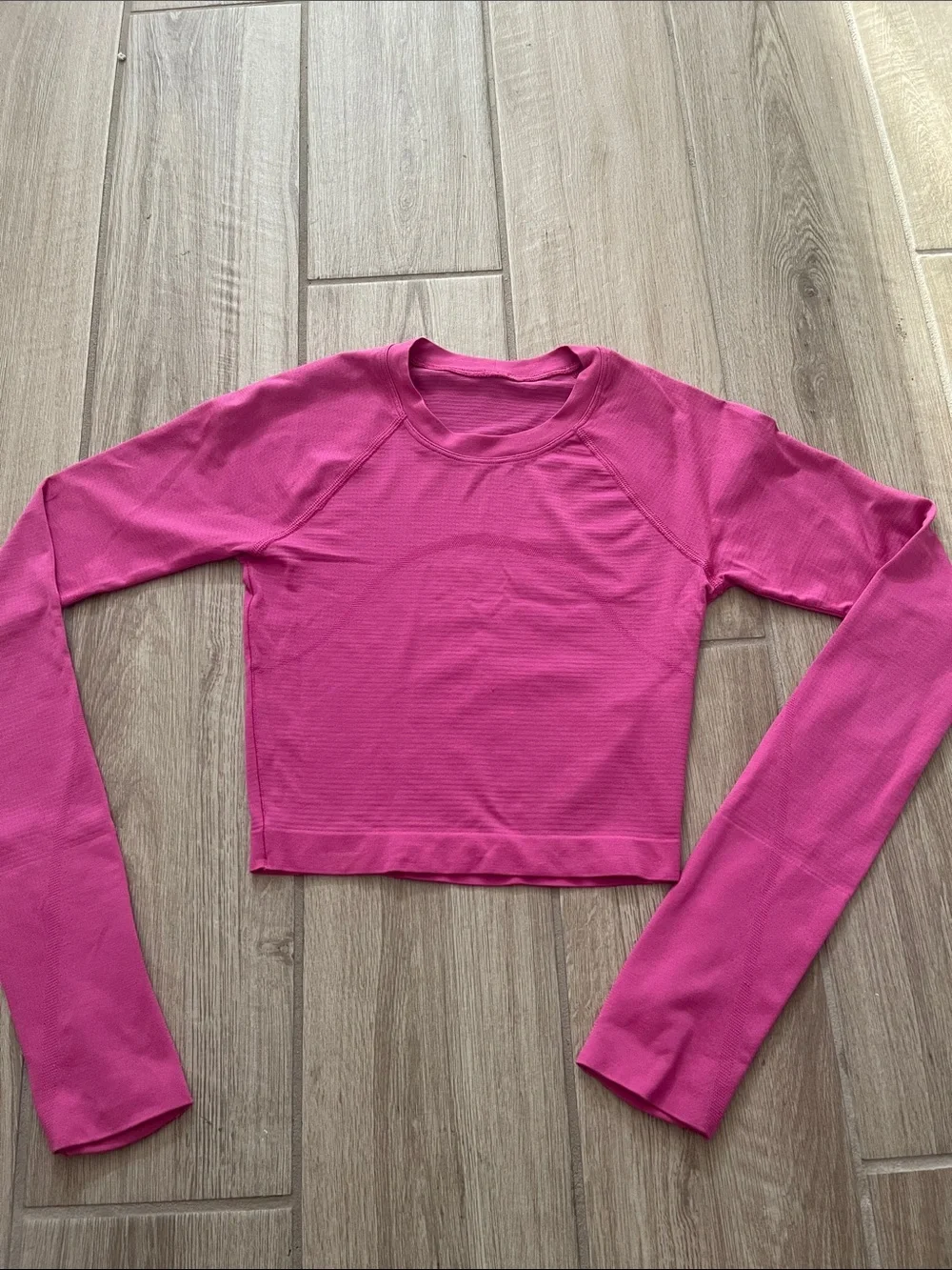 Lululemon Swiftly Tech cropped Long Sleeve Shirt 2.0 Sonic Pink Sz 2